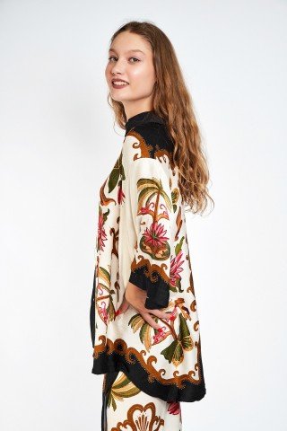 Kimono alb cu print multicolor