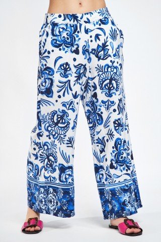 Pantaloni albi largi cu imprimeu albastru
